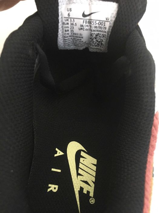 Кроссовки Nike мультиколор 36.5