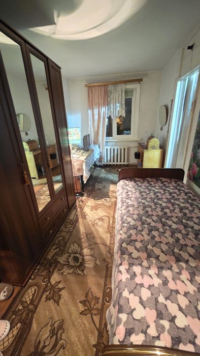 Продам 2хком квартиру район Черёмушки.