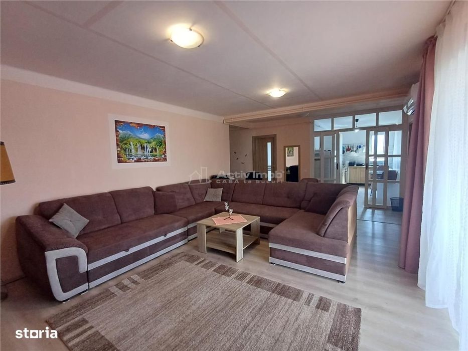 Apartament 4 camere 2 bai terasa mare de vanzare