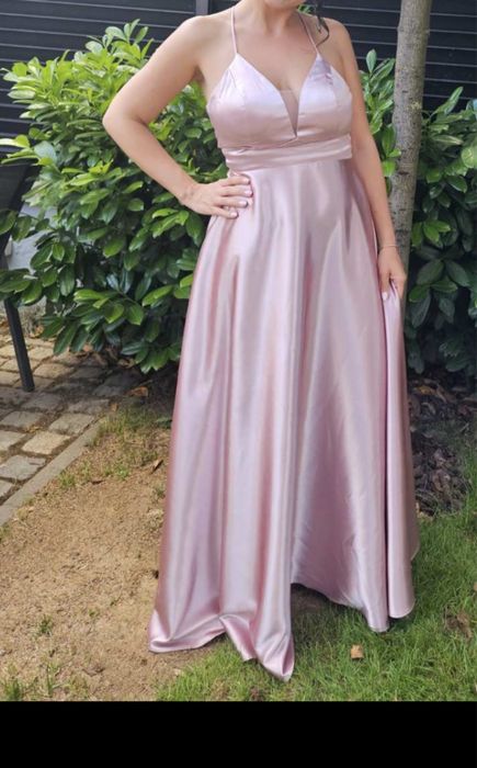 Официална рокля