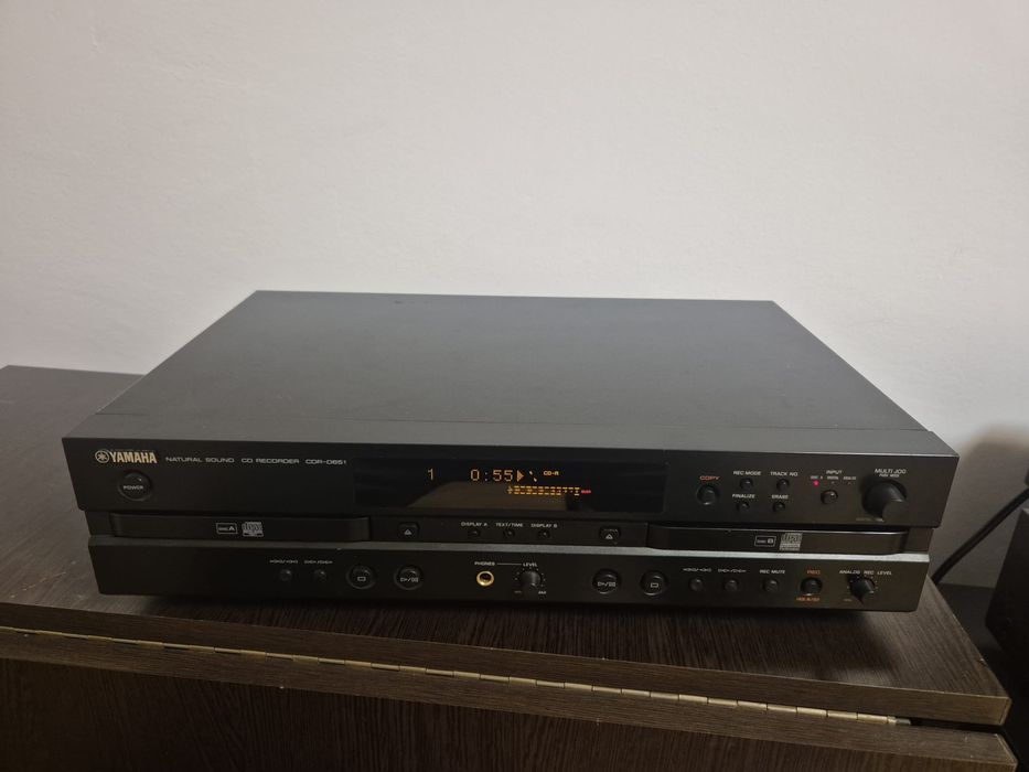 Cd player Yamaha CDR-D651