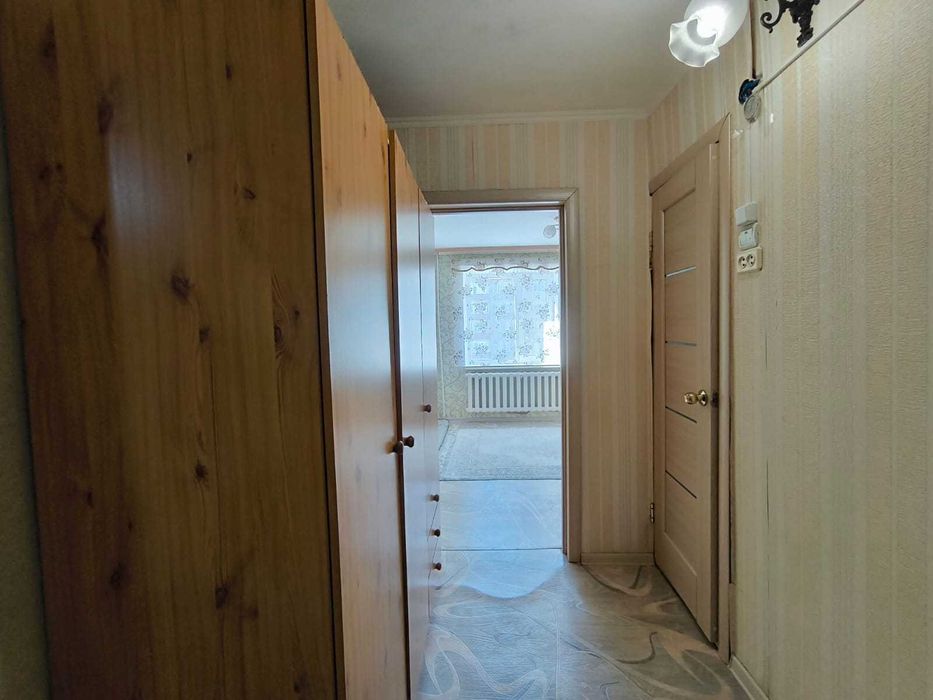 Продам 2 ком , в 12 мкр