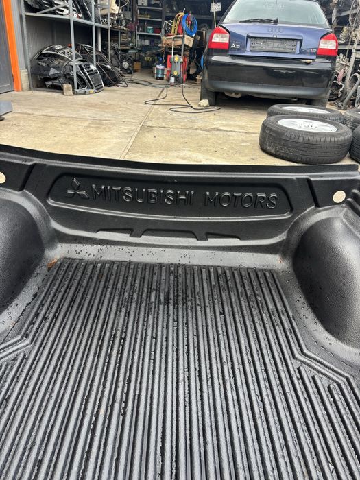 леген/протектор/корито за кош на mitsubishi l200