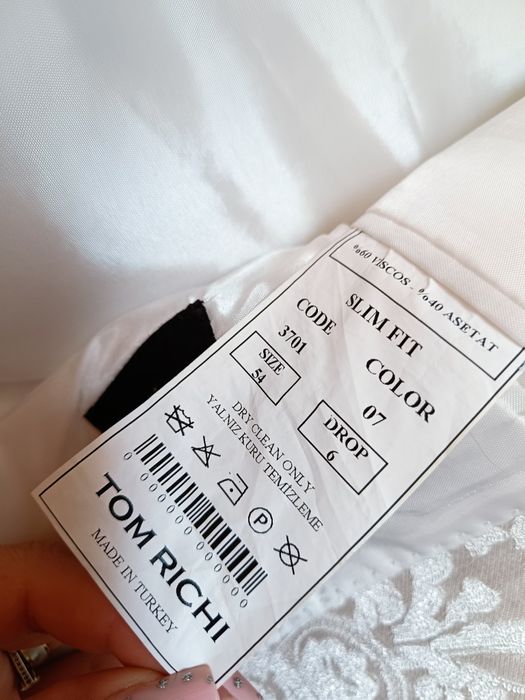 Costum de nuntă mărimea 54