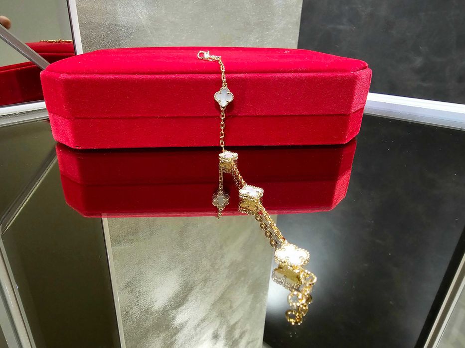 Van Cleef & Arpels VCA Rose Gold Mother 5 Sweet Alhambra Дамска Гривна