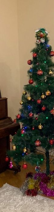 Продам елку искусственную