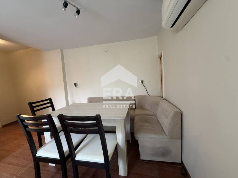 Ремонтирана и обзаведена, едноетажна къща под наем, в района на Зеленч