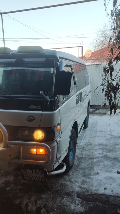 Продам Митсубиси делику