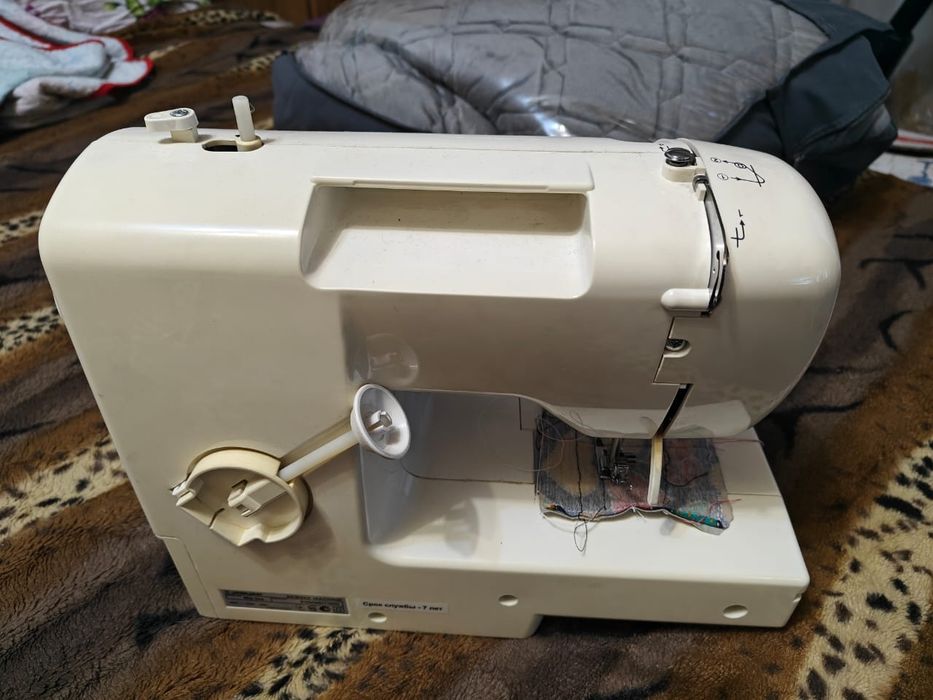 Продам швейную машинку JAGUAR