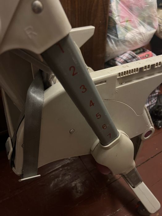 Стульчик для кормления More Kiss