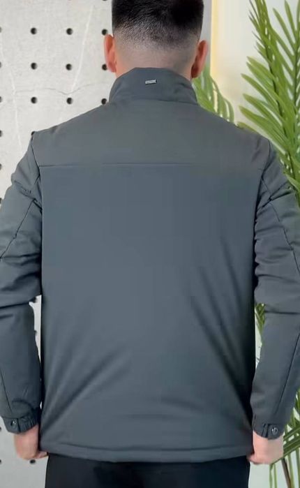 Классическая ветровка