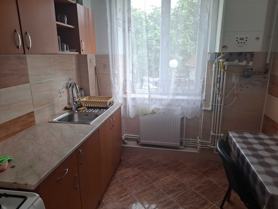 Închiriere apartament cu 2 camere