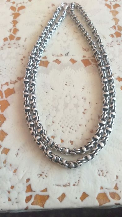 Vand o piesa veche din argint