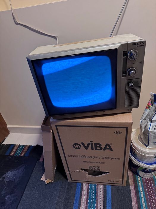 Черно-бял телевизор Sony TV-121TN