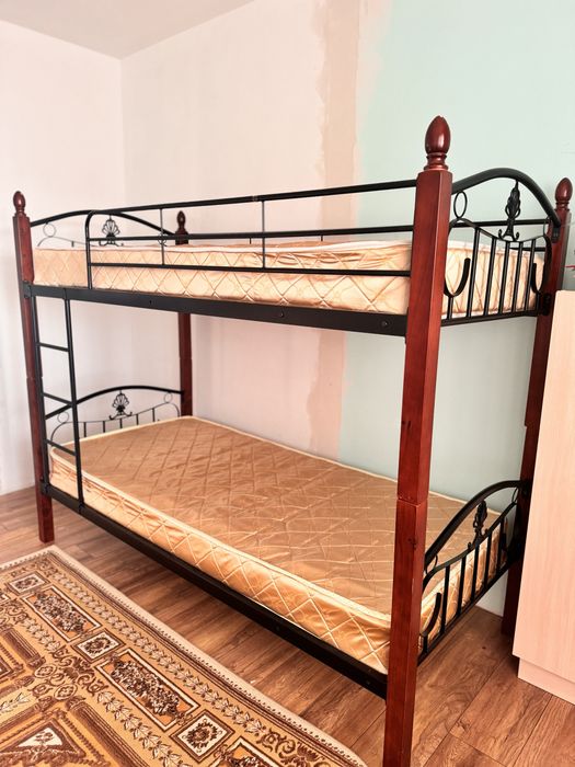 Двух яростная кровать