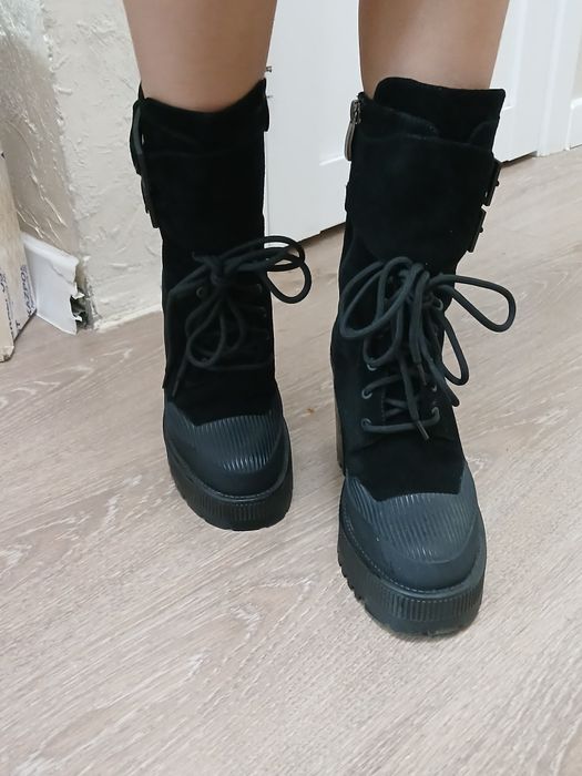 Сапоги зимние модные,тёплые