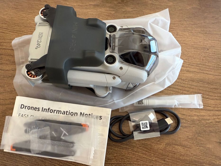 Дрон DJI Mini Pro 4