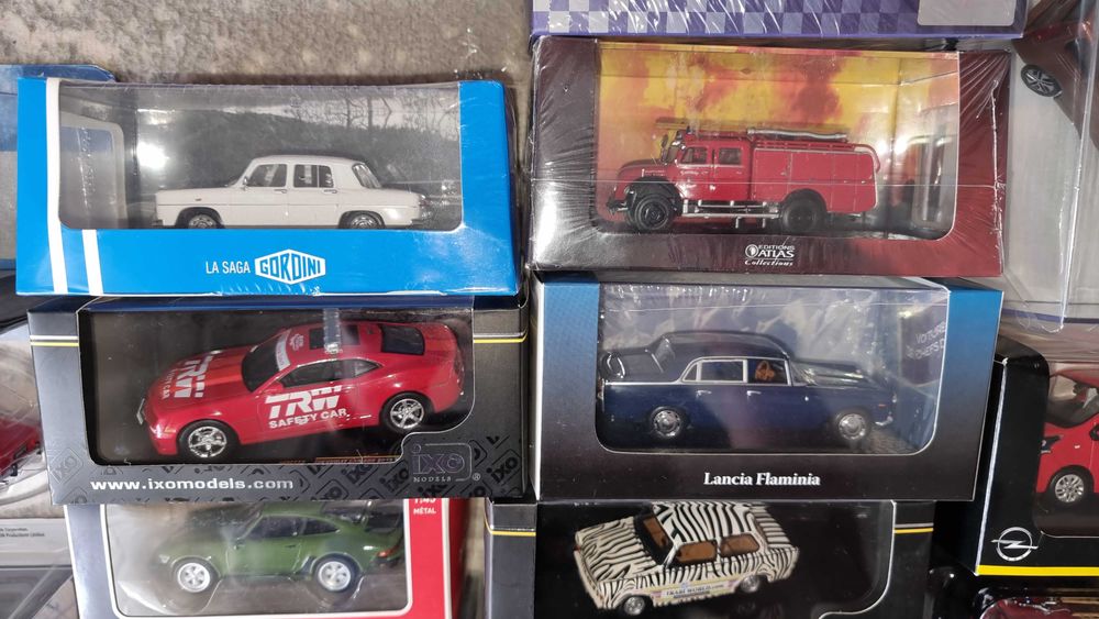 Se vinde machete auto diferite modele