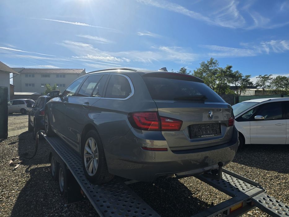 Dezmembrez BMW seria5 F10/F11 530d 530xdrive 258cp(orice piesa,volan s