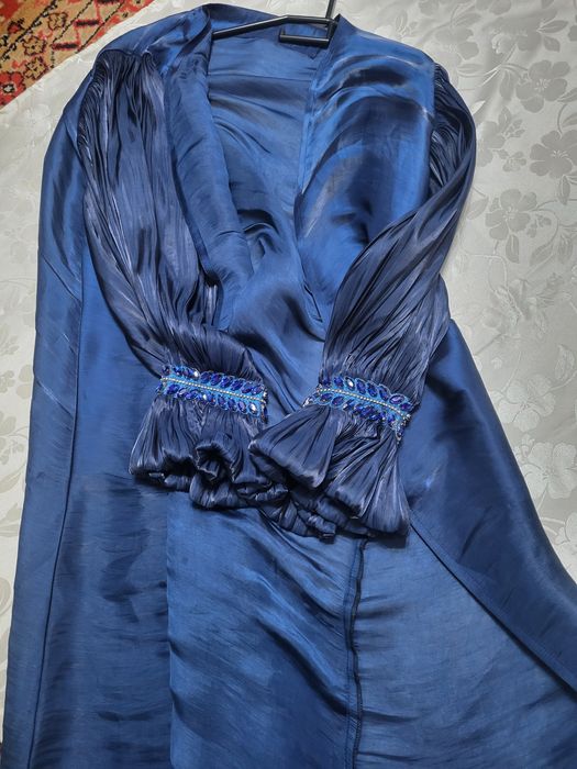 Платья,костюм,рубашка шёлк 2000 тысяч