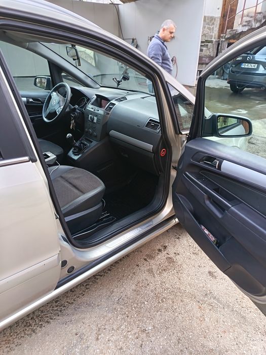 Опел зафира 1.8i газ бензин