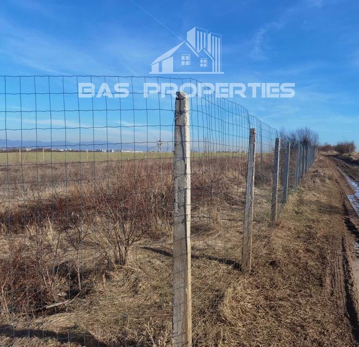 Продава се Парцел в с. Иваняне, Област София-град - 3503 кв.м за 61 €/кв.м - Снимка #1