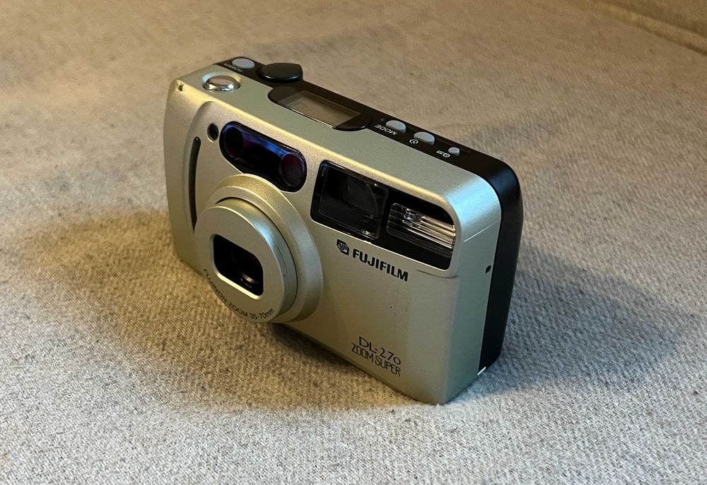 Aparat foto pe film Fujifilm DL-270 Zoom Super functional