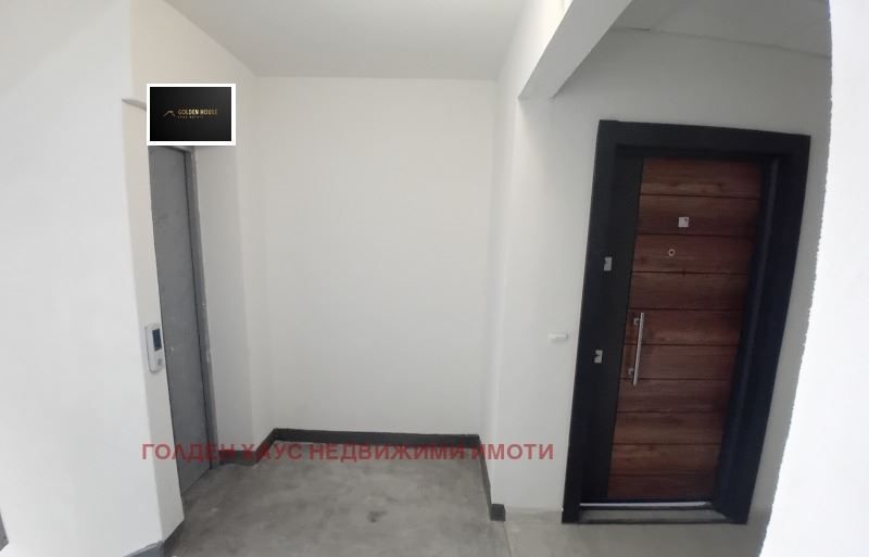 Продава се Тристаен апартамент в Перник, Изток - 100 кв.м за 869 €/кв.м - Снимка #9