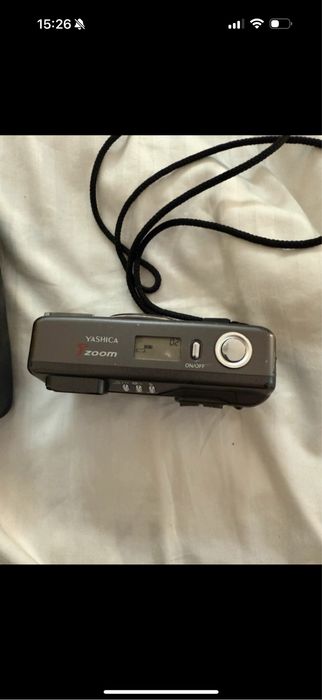 Aparat pe film Yashica T4 zoom