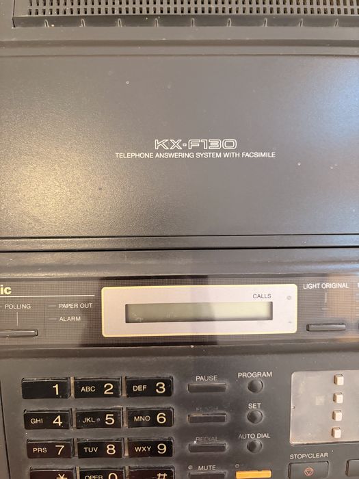 Телефон и факс Panasonic KX-F130