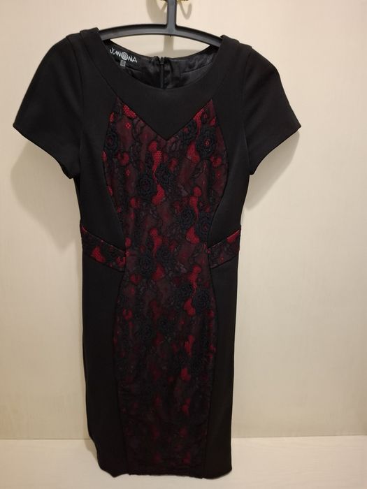 Рокли на Юнона, Размер М