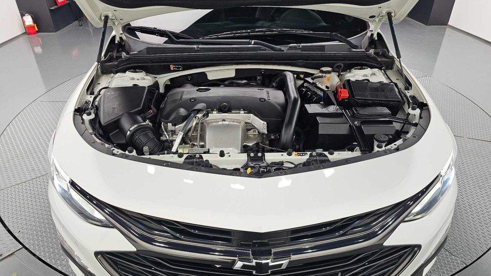 Chevrolet Malibu Turbo 2.0 Redline