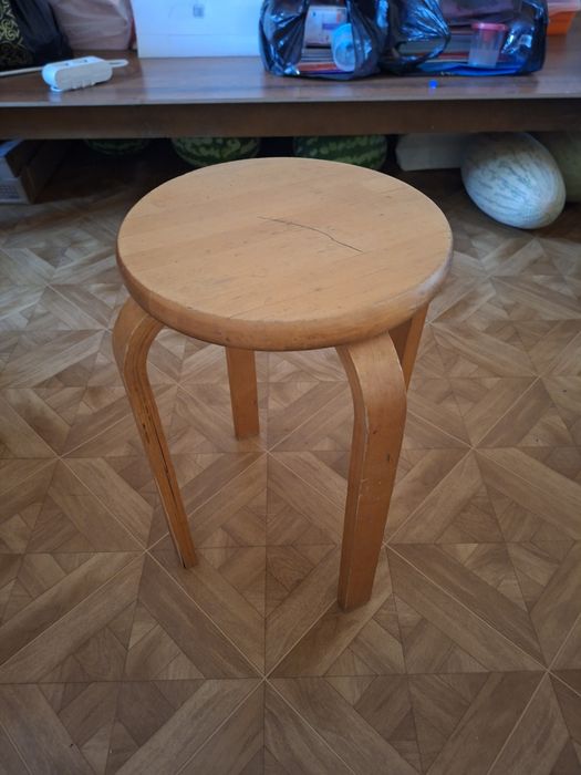Продам 6шт табуреток