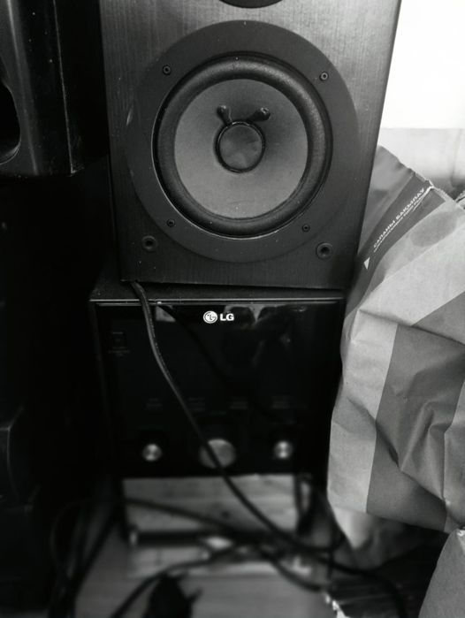 Музыкальные центры 2штуки за 18.000