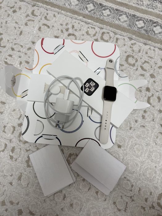 Часы смарт Apple Watch