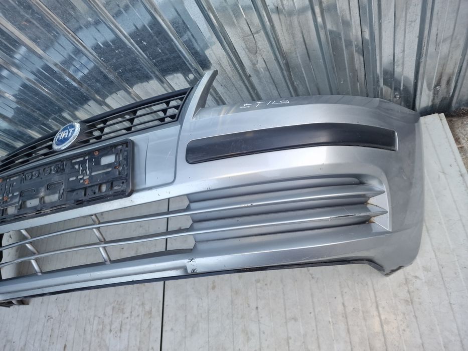 Bara fata Fiat Stilo  cu defect