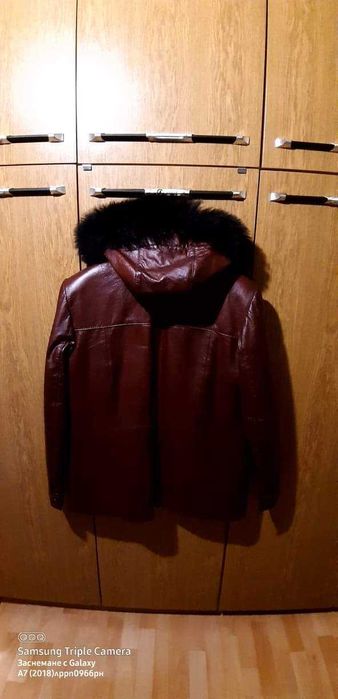 Дамско кожено яке