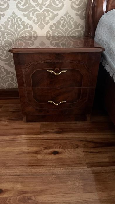 Продам гарнитур для  спальни