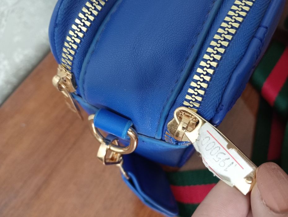 Клатч "Burberry", "Gucci".