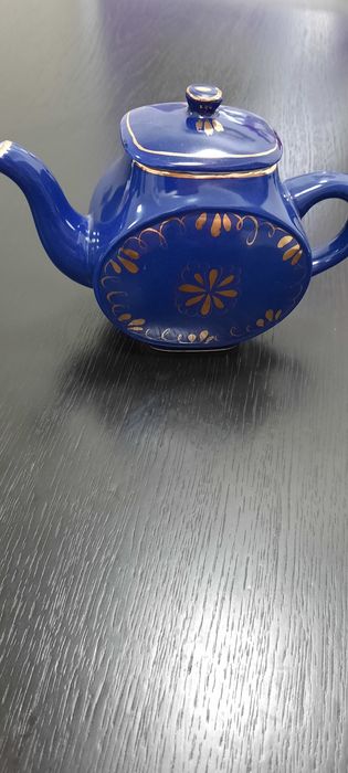 Чайник сервантного хранения