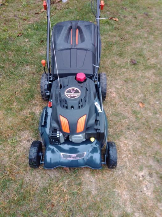 Vând mașină de tuns gazon din Germania