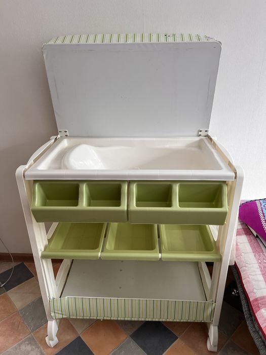 Ваночка с пеленальным столиком