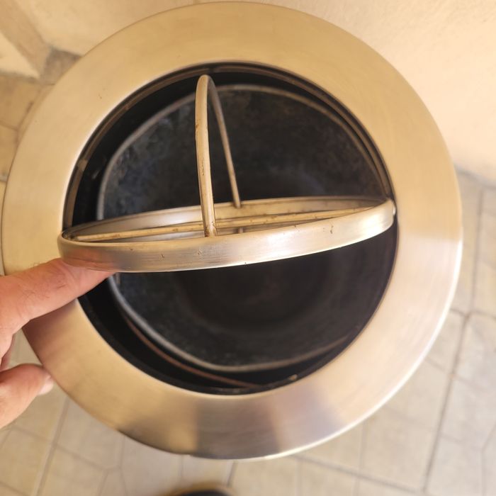 Кош за отпадъци за хотел или ресторант