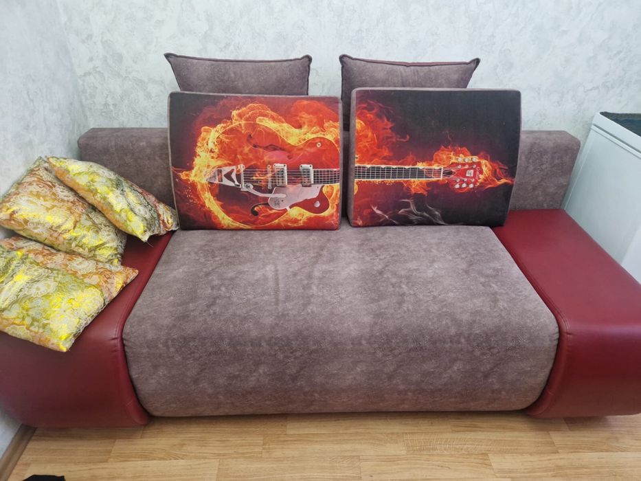 Продам диван самовывоз