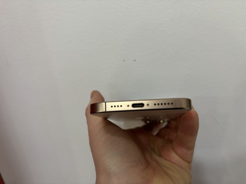 Iphone 16 Pro Max, Desert Titanium, pentru piese