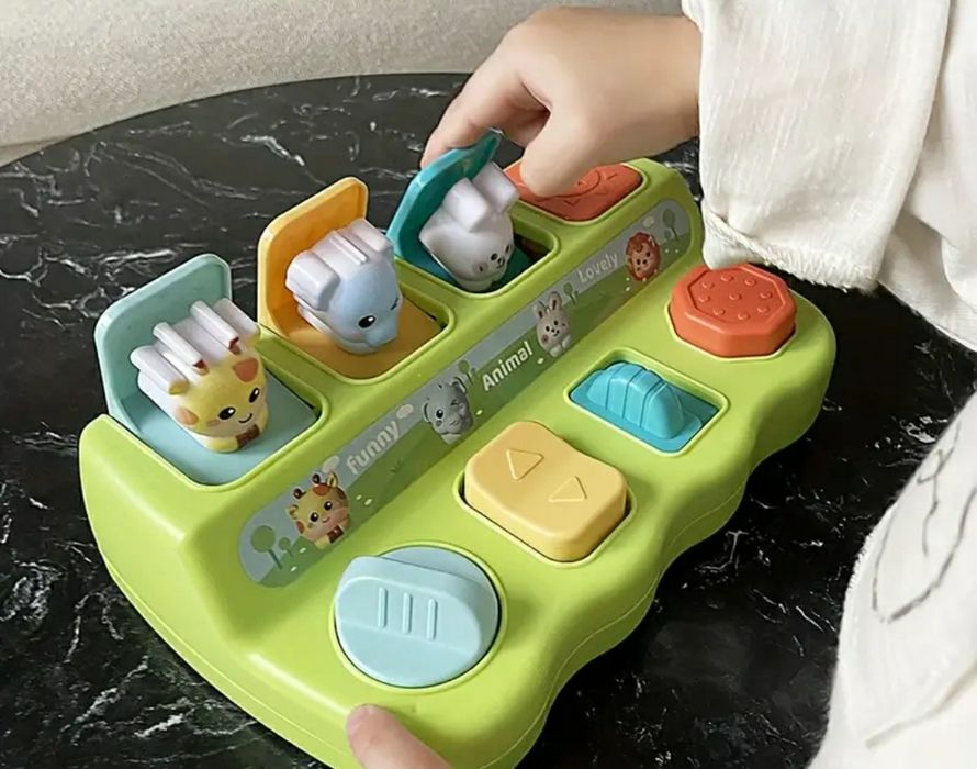 Интерактивна образователна играчка – Pop-up кутия с животни криеница