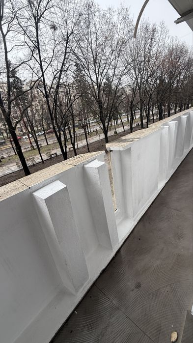 Bulevardul Unirii etaj 1 vedere catre bulevard totul nou