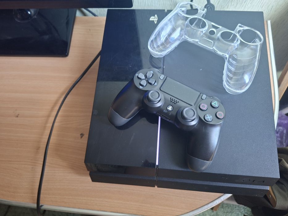 PlayStation 4 fat 500g с играми