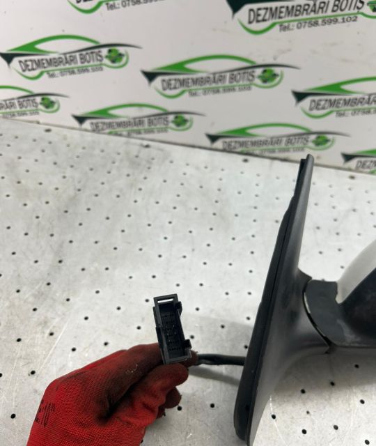 Oglinda stanga electrica Volkswagen VW Golf a 4-a generatie