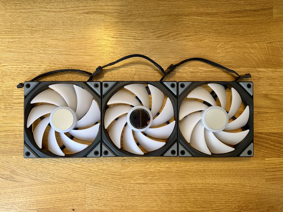Ventilatoare RGB 120mm